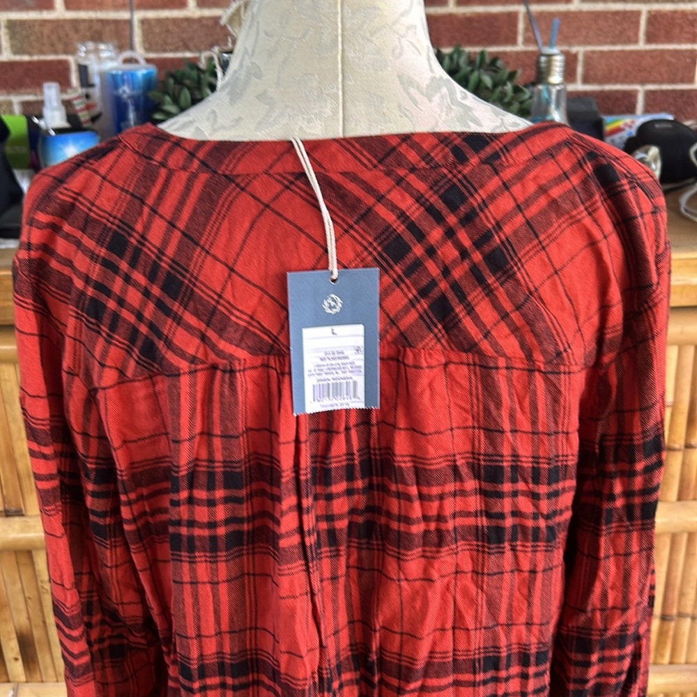 Universal Thread half buttons long sleeve dress shirt - Picture 5 of 13
